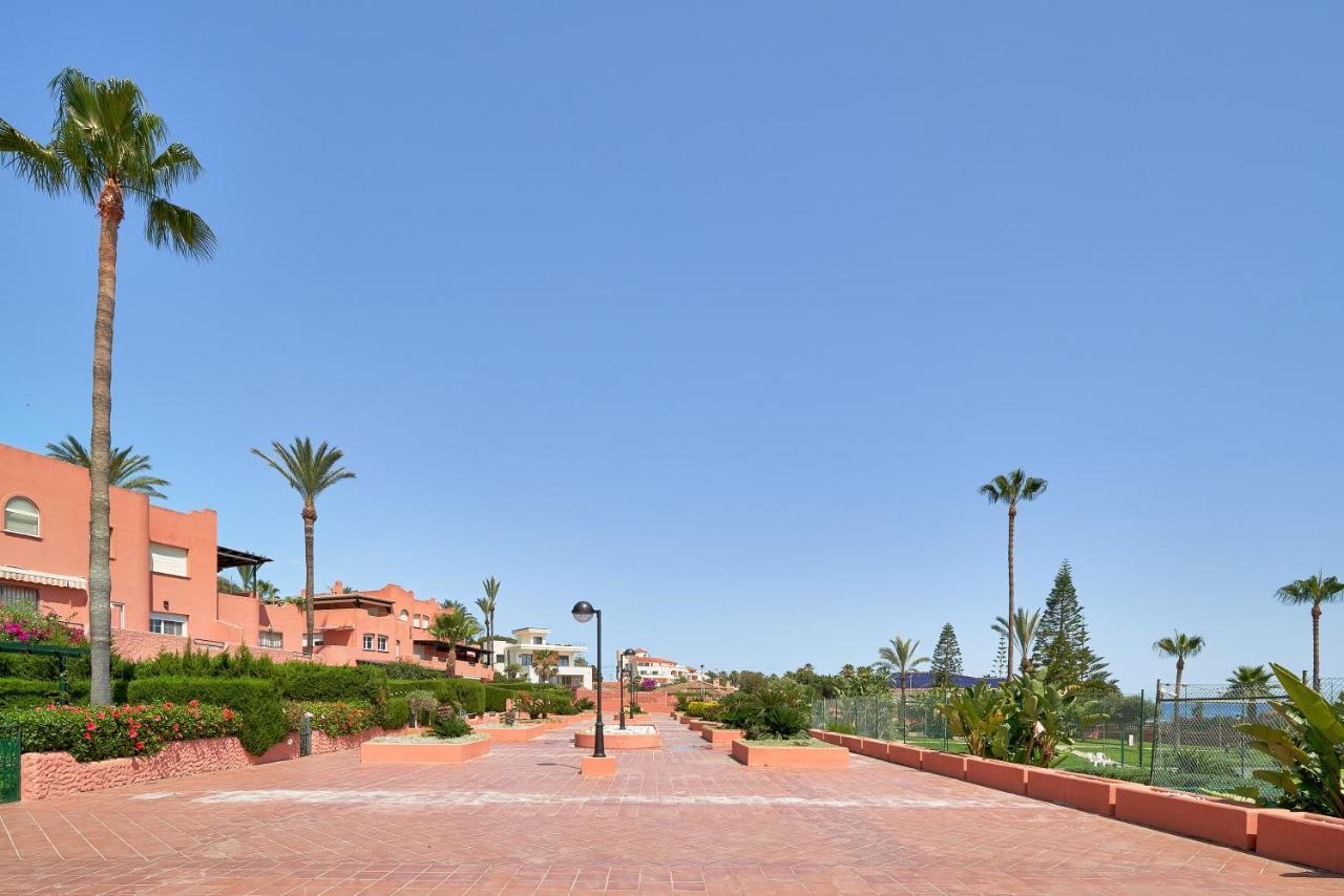 Sea Suite Beachfront Marbella Exterior foto